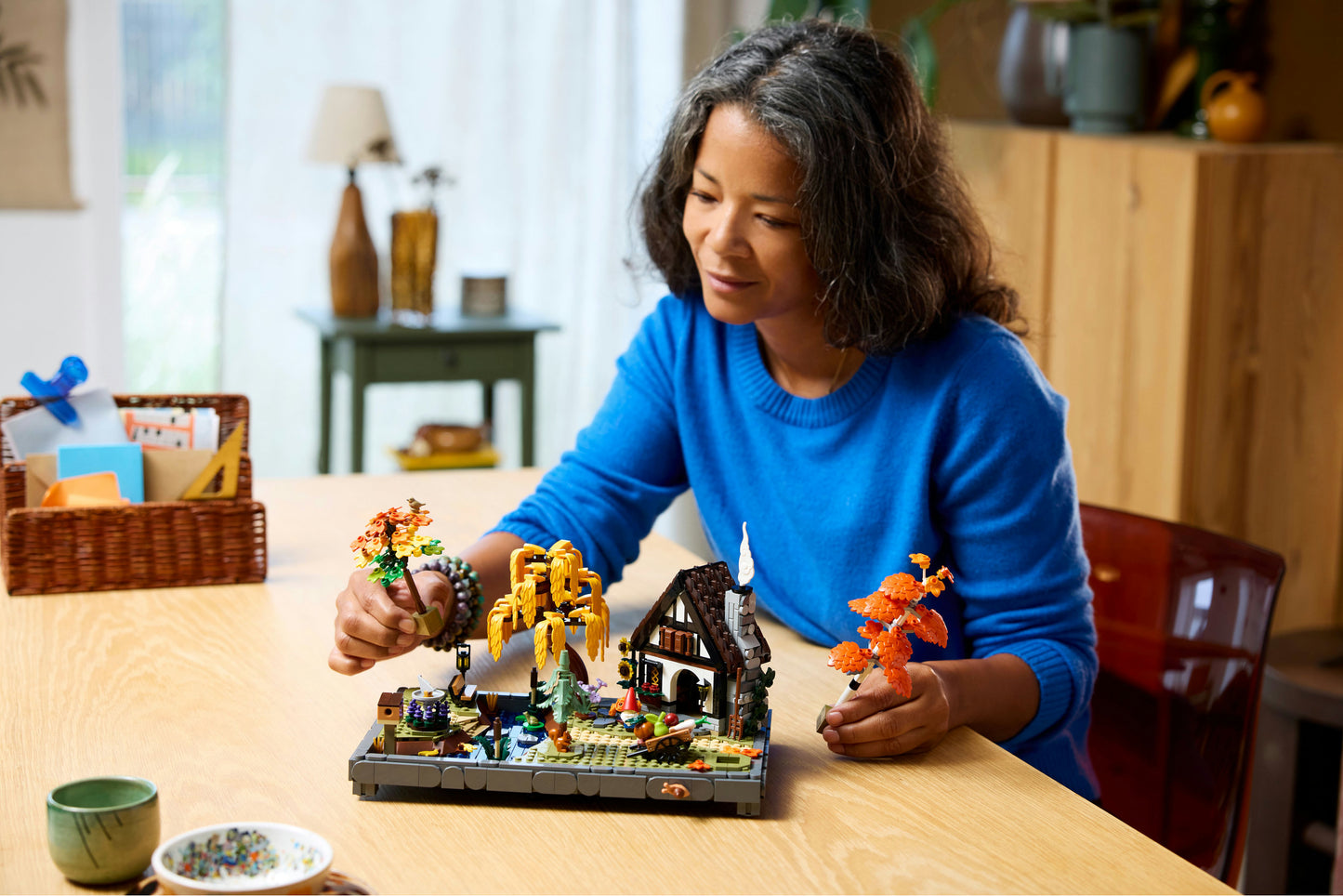 LEGO Icons Herfsttuin met Cottage Herfstdecoratie Bouwpakket voor Volwassenen 11372