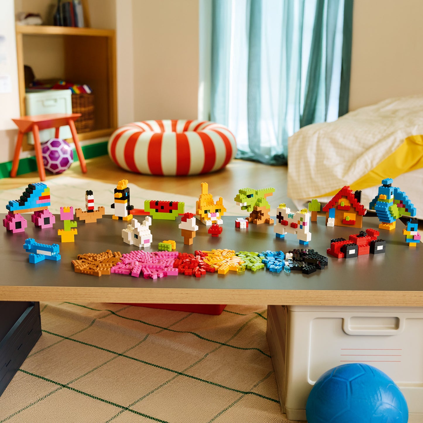 LEGO Classic Kleurrijke creatieve stenen Bouwpakket voor Kinderen Om te Knutselen met Dieren Figuren, Dinosaurussen en Voertuigen incl. Auto - Cadeau voor Jongens en Meisjes vanaf 5 Jaar 11045