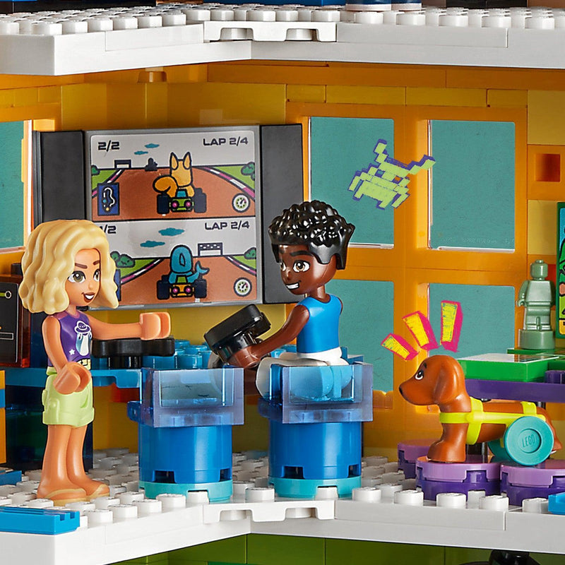 LEGO Heartlake City Community Centrum 41748 Friends LEGO FRIENDS @ 2TTOYS LEGO €. 127.49