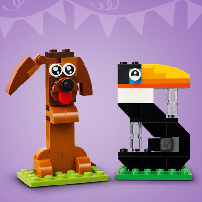 LEGO Verjaardagscijfers Taartdecoratie met Speelgoed Dieren Figuren incl. Hond, Spin en Walvis - Tafeldecoratie en Feestartikel - Cadeau voor Jongens en Meisjes vanaf 6 Jaar - 40807