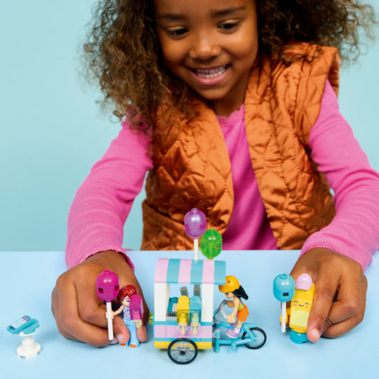 LEGO® Friends IJsjes- en Ballonnenkraam - Fantasiespeelgoed - 2 Minipoppetjes, Ballonnen en Fiets - 42692