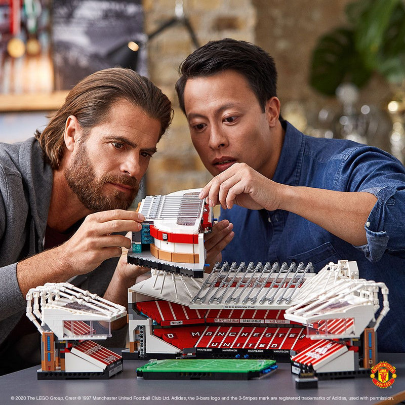 LEGO Manchester United Voetbal stadion 10272 Creator Expert