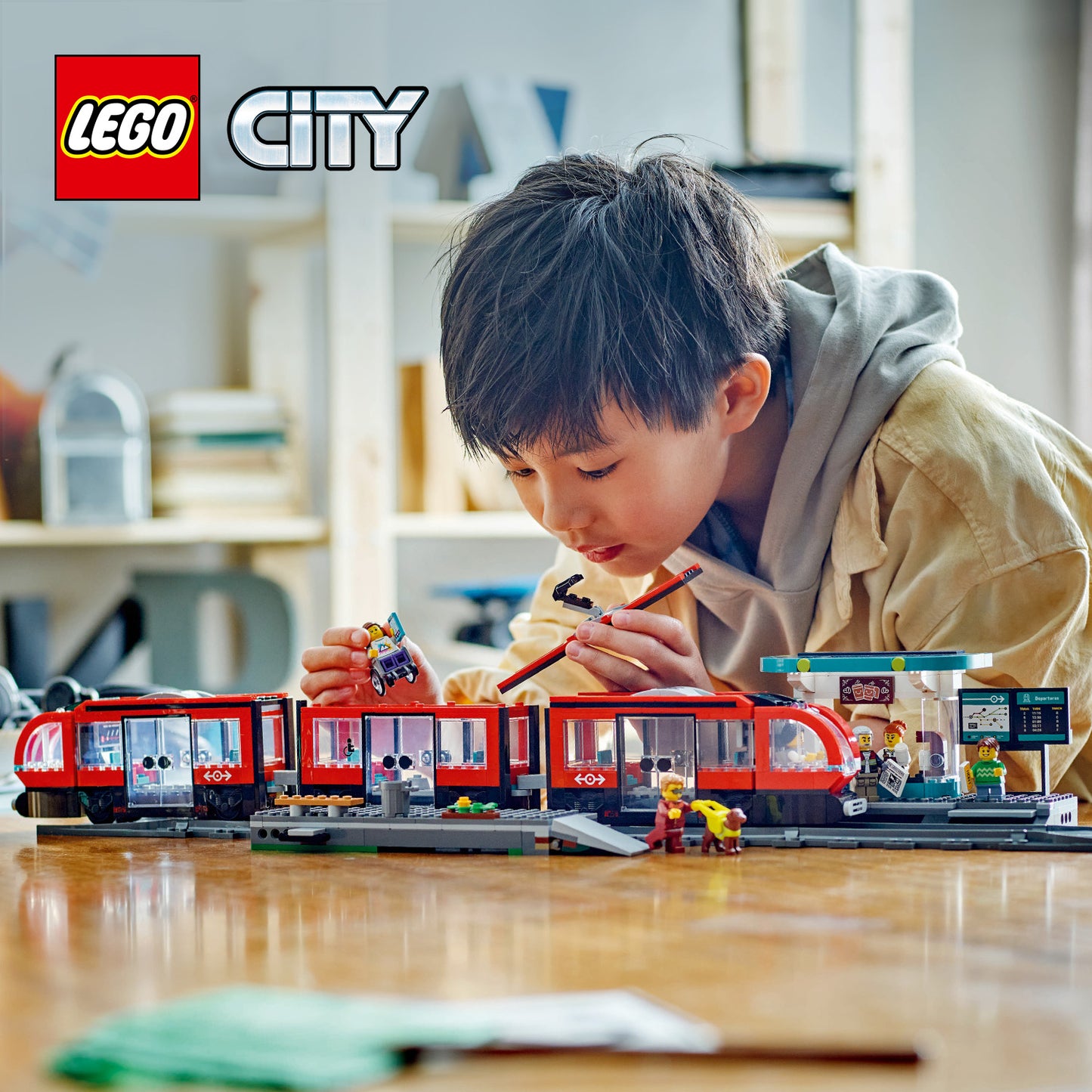 LEGO City Straßenbahn und Bahnhof 60423 City