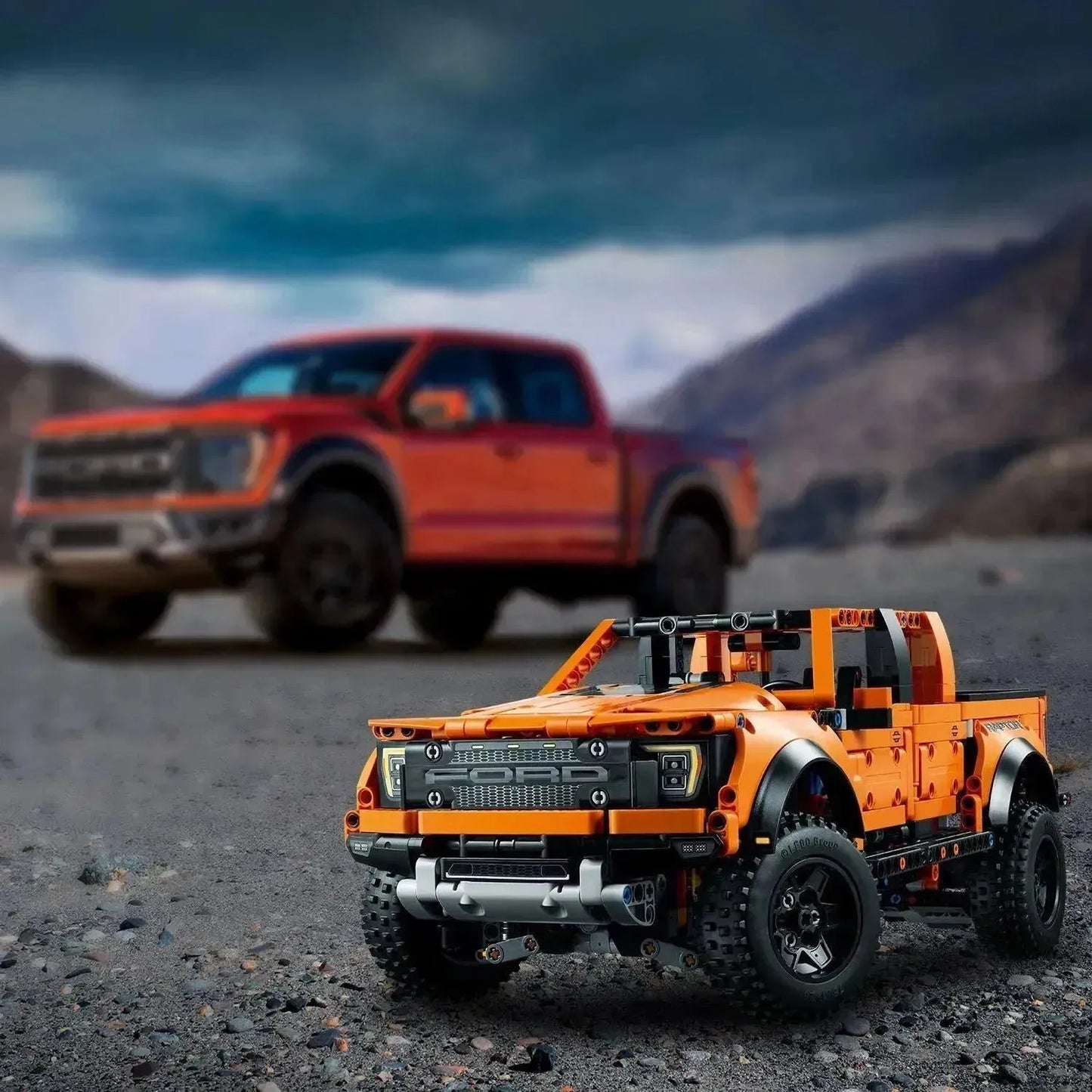LEGO Ford Raptor F150 Pick Up Truck 42126 Technic