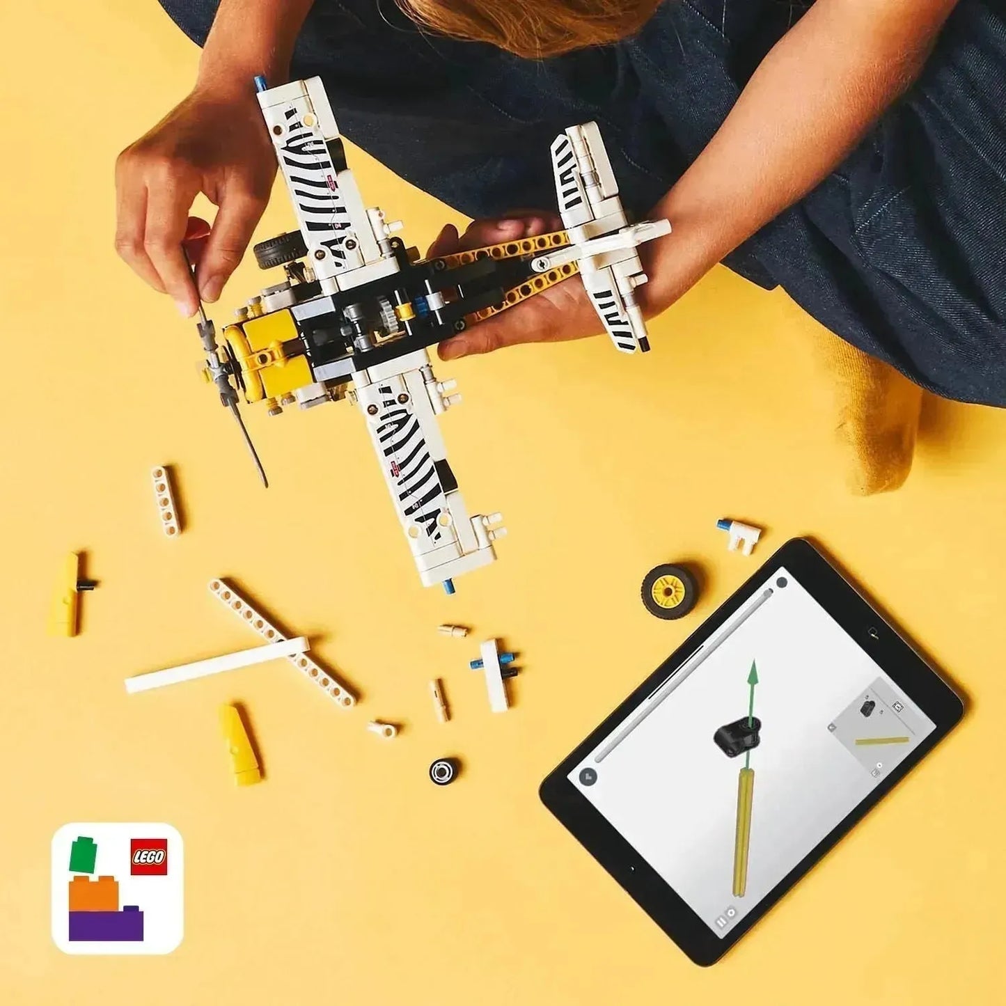 LEGO Jungle Airplane 42198 Technic (Pre-Order: January 2025)