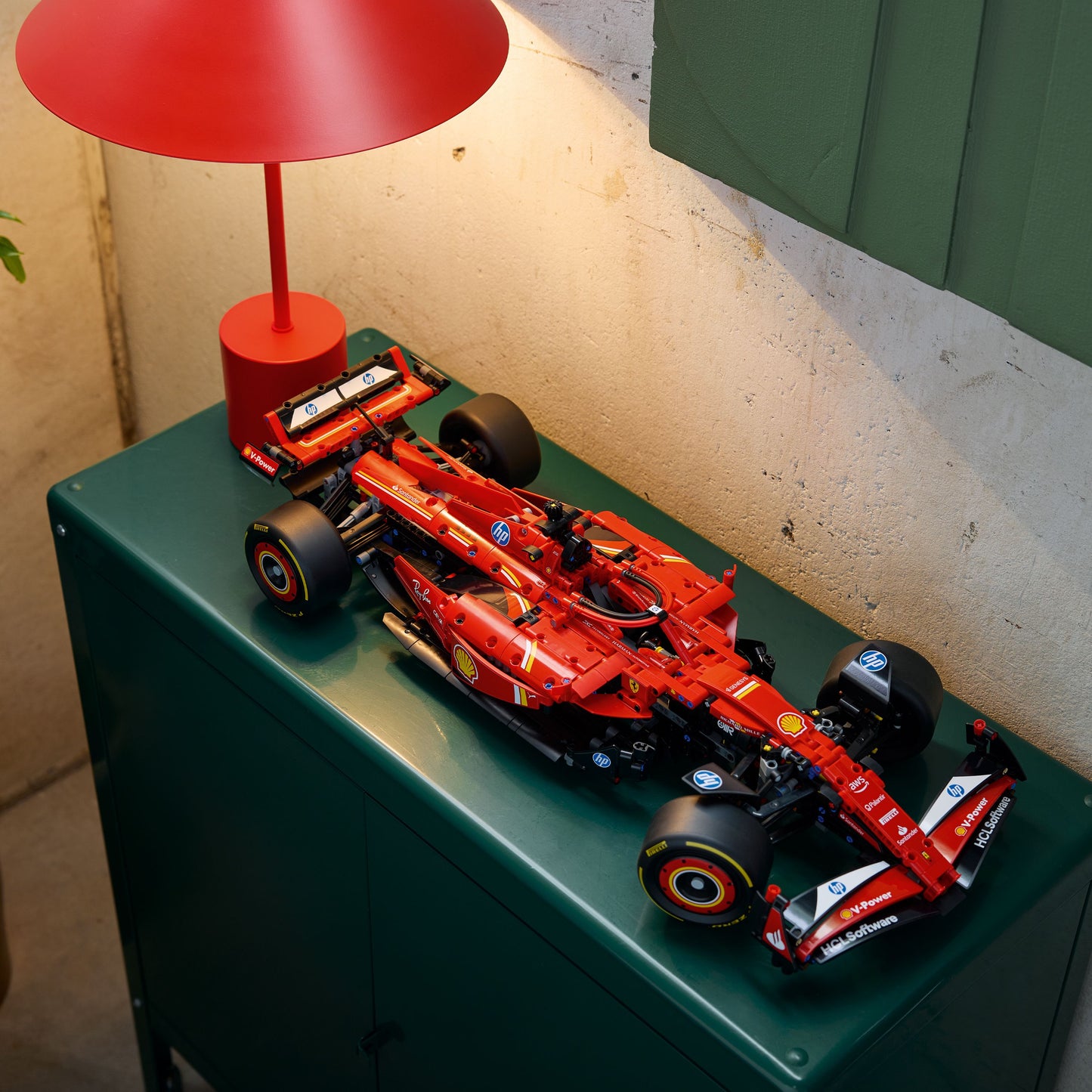 LEGO Formule 1 auto 42207 Ferrari SF24 Technic