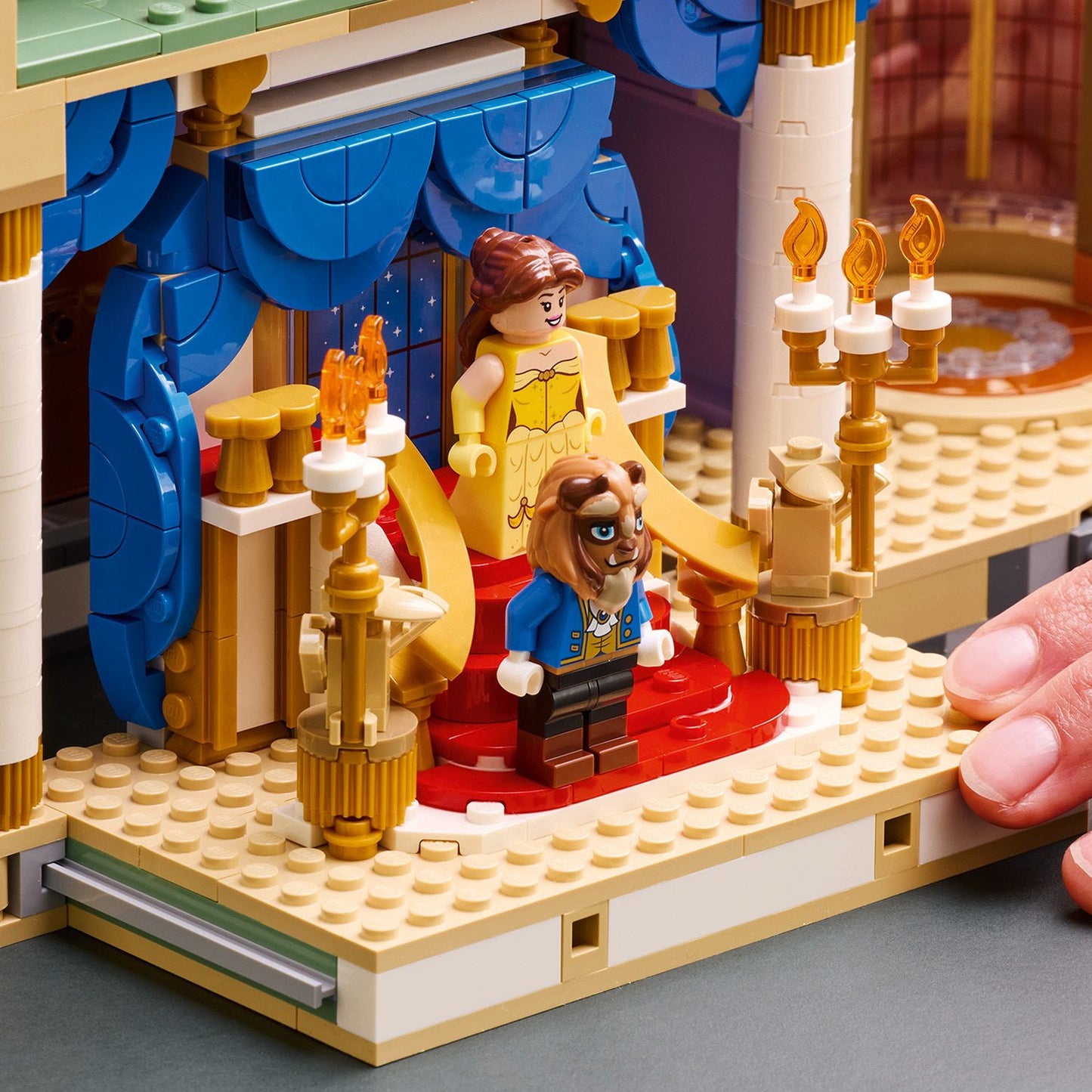 LEGO Kasteel van Belle en het Beest 43263 Disney