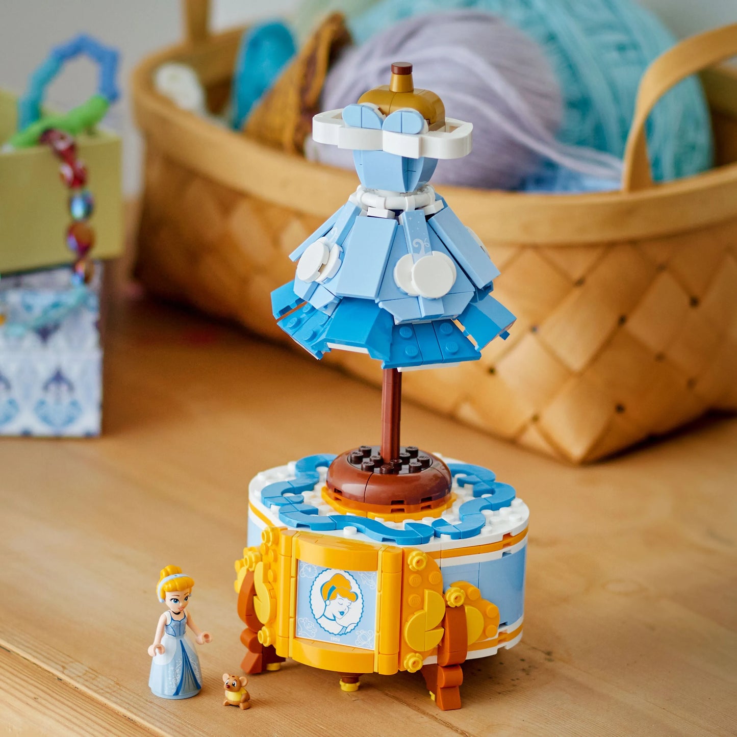 LEGO De Jurk van Assepoester 43266 Disney