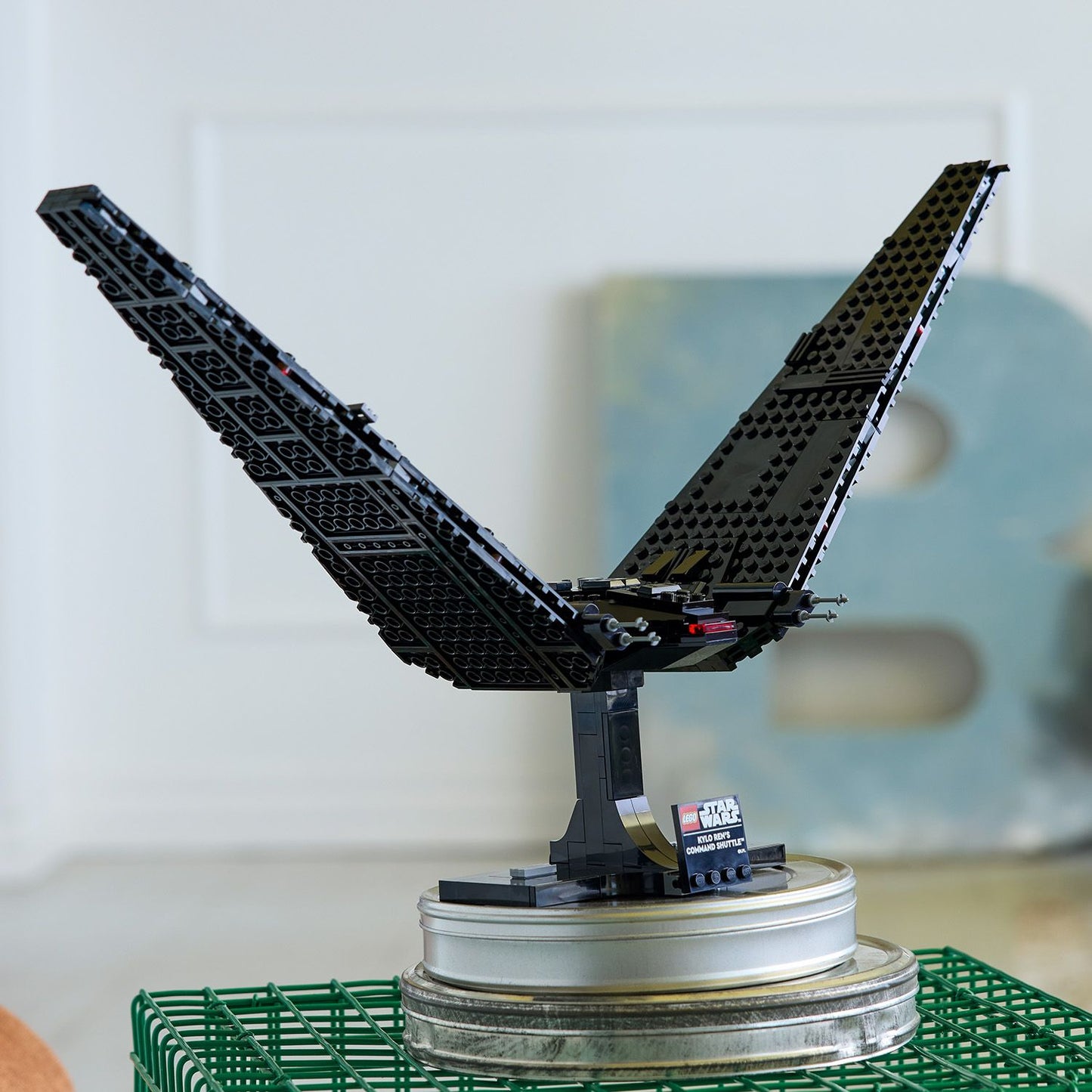 LEGO Kylo Rens Command Shuttle 75406 StarWars