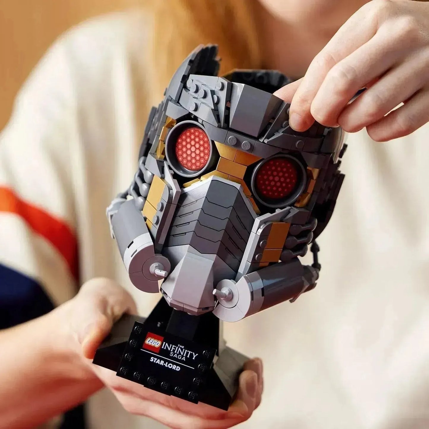 LEGO Star-Lords helmet 76251 Marvel
