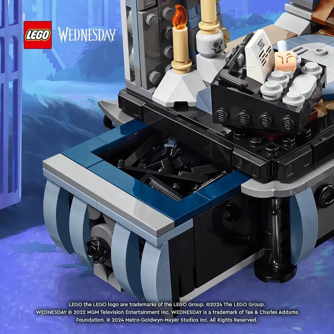 LEGO Wednesday Addams figuur 76780 Wednesday