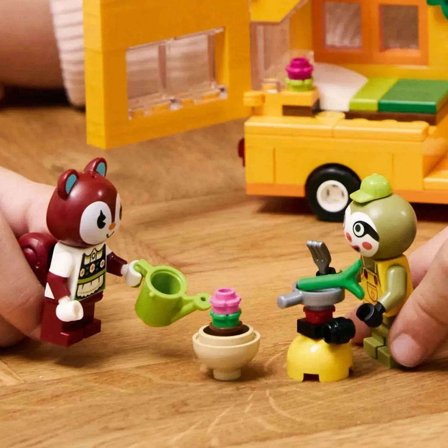 LEGO Leifs caravan en tuinwinkel 77054 Animal Crossing