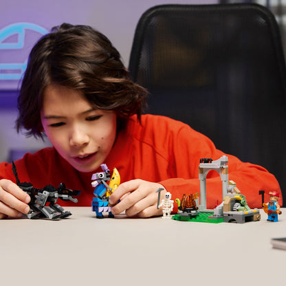 LEGO Peely en Sparkplugs kamp 77075 Fortnite