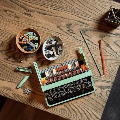 LEGO Type machine / Typewriter 21327 Ideas (USED) LEGO IDEAS @ 2TTOYS | Official LEGO shop😊🥰 LEGO €. 174.99